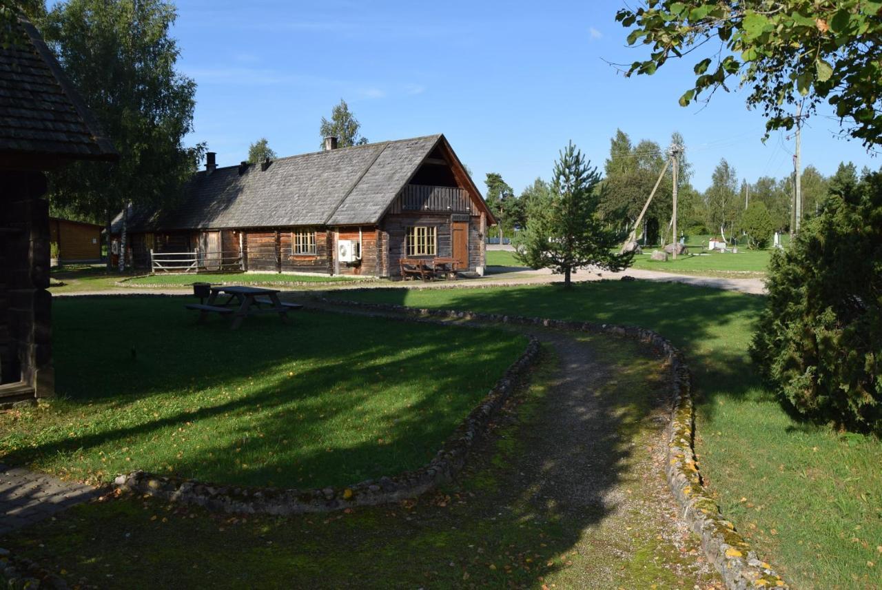 Töllu Туристическая деревня Курессааре Экстерьер фото